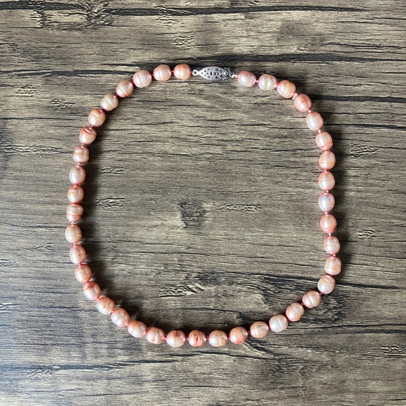 Vintage peach / light pink faux pearl baroque choker necklace - Picture 2 of 6